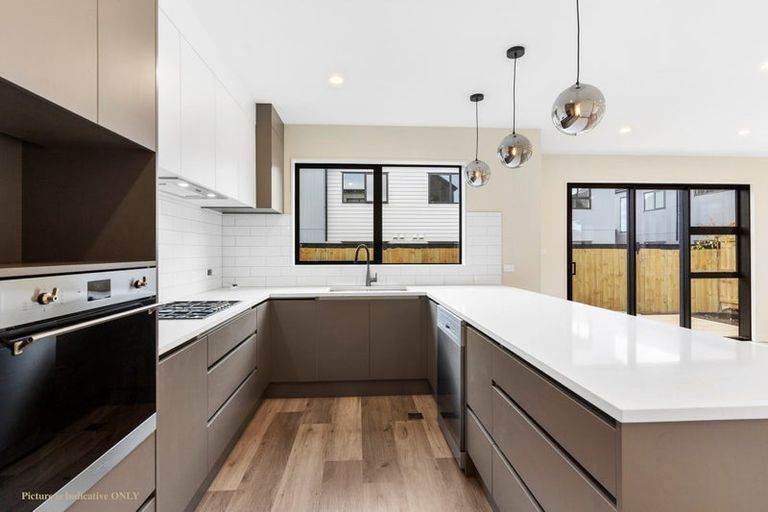 Photo of property in 11b Markham Place, Bucklands Beach, Auckland, 2012