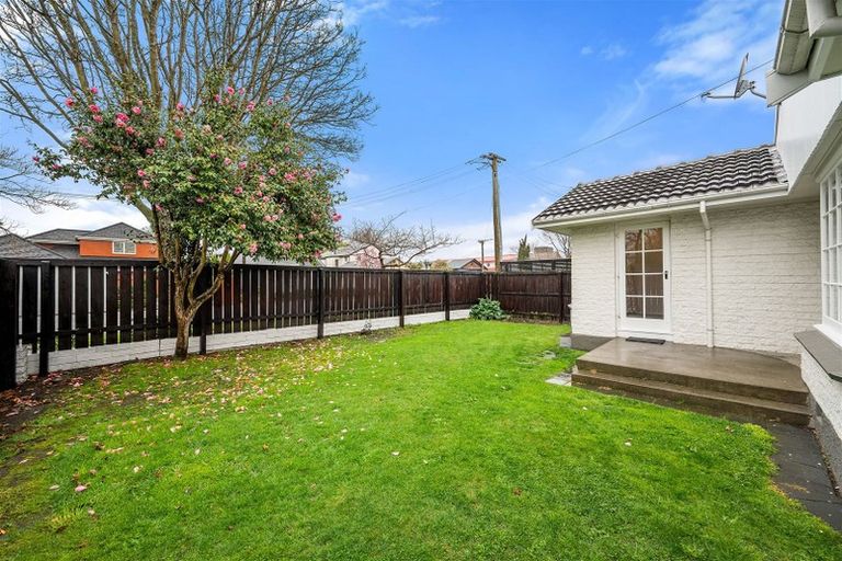 Photo of property in 1/36 Jeffreys Road, Fendalton, Christchurch, 8052