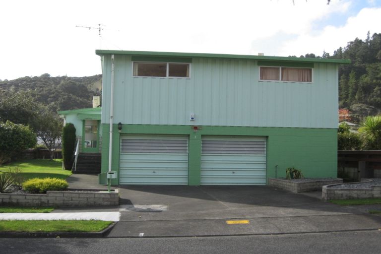 Photo of property in 8 Helvetia Grove, Naenae, Lower Hutt, 5011