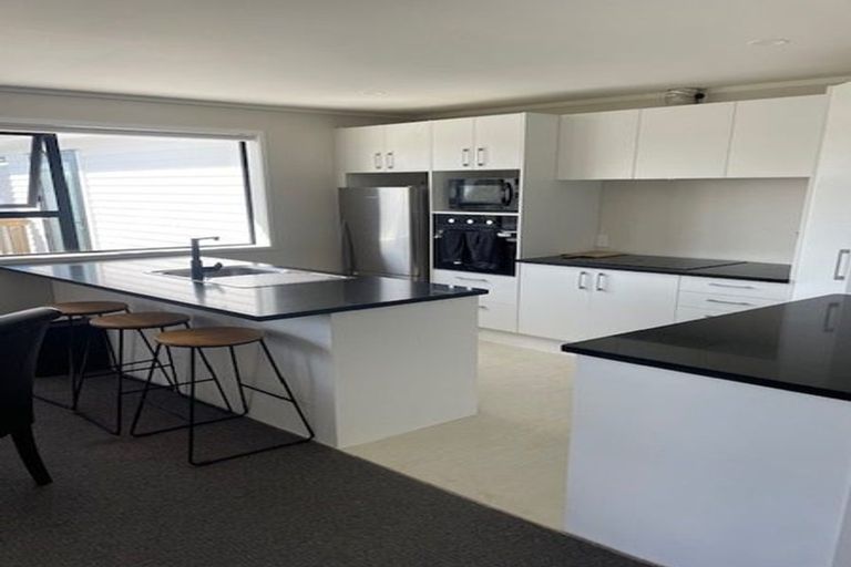 Photo of property in 26 Ranui Avenue, Ranui, Auckland, 0612