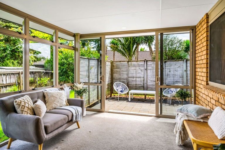 Photo of property in 11 Conifer Grove, Te Kamo, Whangarei, 0112