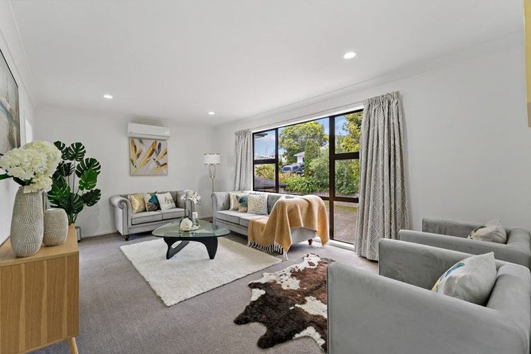 Photo of property in 6b Beldon Place, Pakuranga Heights, Auckland, 2010