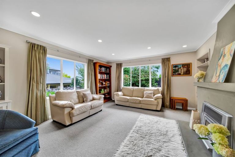Photo of property in 12b Frank Frethey Place, Highlands Park, New Plymouth, 4312