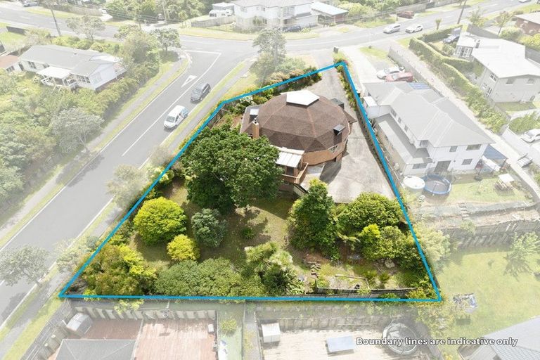 Photo of property in 272 Sturges Road, Henderson, Auckland, 0612