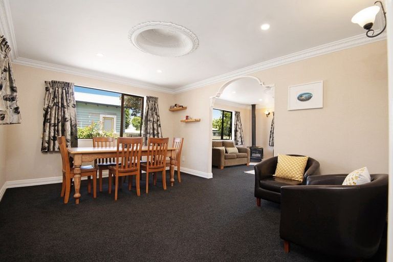 Photo of property in 36 Burns Avenue, Takaro, Palmerston North, 4412