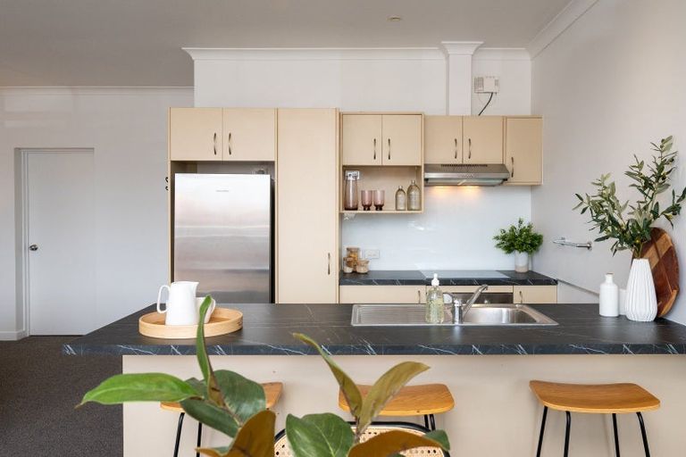 Photo of property in Mclean Towers, 1c/3 Shakespeare Road, Napier South, Napier, 4110