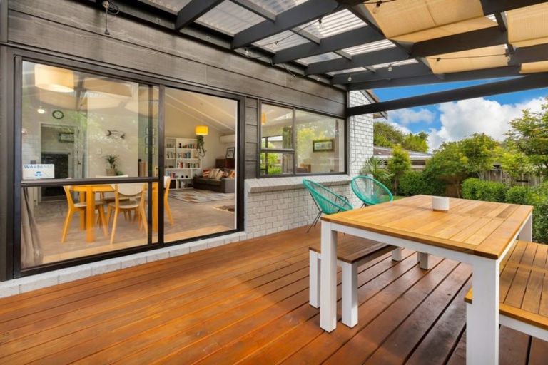 Photo of property in 5a St Michaels Avenue, Point Chevalier, Auckland, 1022