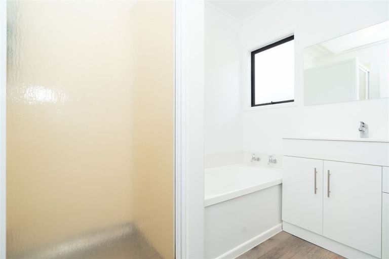 Photo of property in 15 Caulfield Place, Nawton, Hamilton, 3200