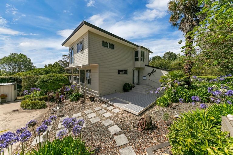 Photo of property in 92 Awanui Rise, Papakura, 2582