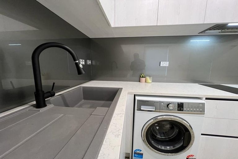 Photo of property in 8 Arataki Way, Glen Eden, Auckland, 0602