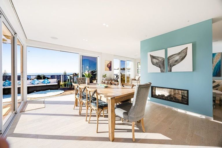 Photo of property in 29 Masterton Road, Rothesay Bay, Auckland, 0630