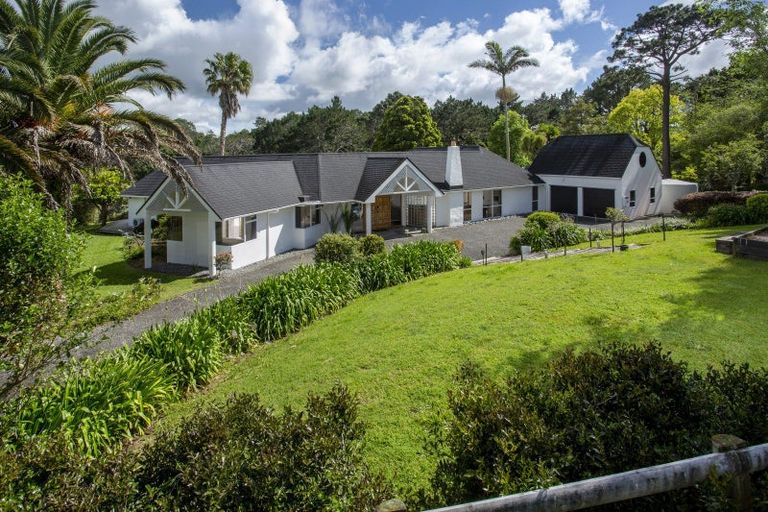 Photo of property in 30 Bernard Magnus Lane, Greenhithe, Auckland, 0632