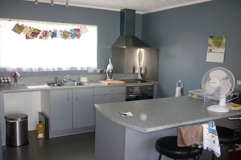Photo of property in 1/29 Garelja Road, Henderson, Auckland, 0612