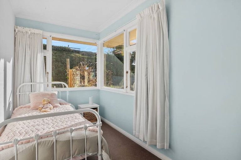 Photo of property in 154 Easther Crescent, Kew, Dunedin, 9012