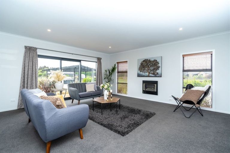 Photo of property in 10 Meadowpark Way, Matangi, Hamilton, 3283