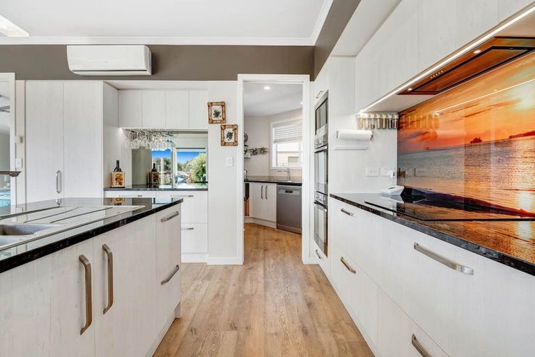 Photo of property in 27 Schooner Avenue, Snells Beach, 0920