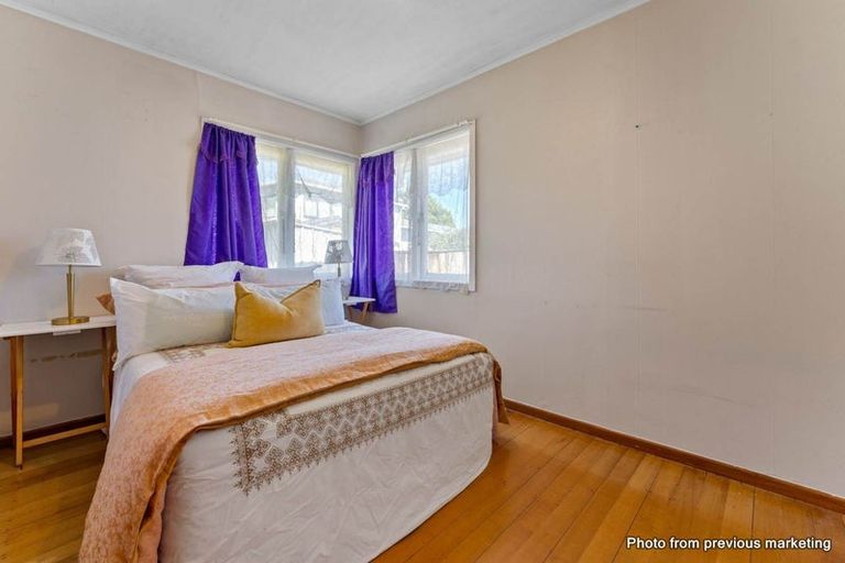 Photo of property in 4 Duncan Avenue, Te Atatu South, Auckland, 0610