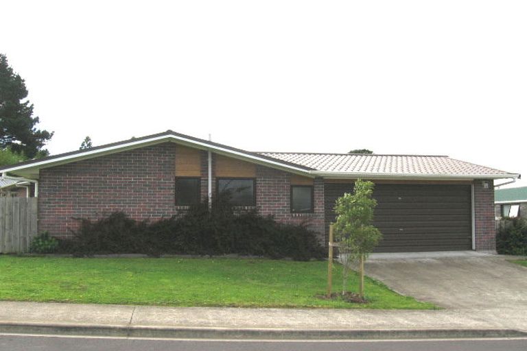 Photo of property in 10 Muriel Place, Ranui, Auckland, 0612