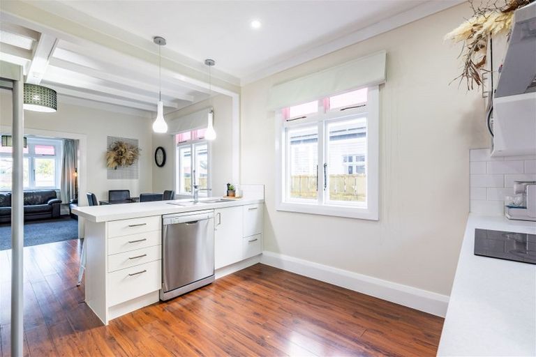 Photo of property in 54 Matipo Street, Takaro, Palmerston North, 4410