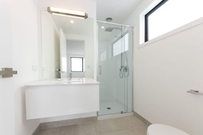 Photo of property in 3 Mokopiko Court, Beach Haven, Auckland, 0626
