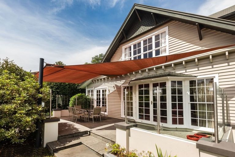 Photo of property in 29 Leinster Road, Merivale, Christchurch, 8014