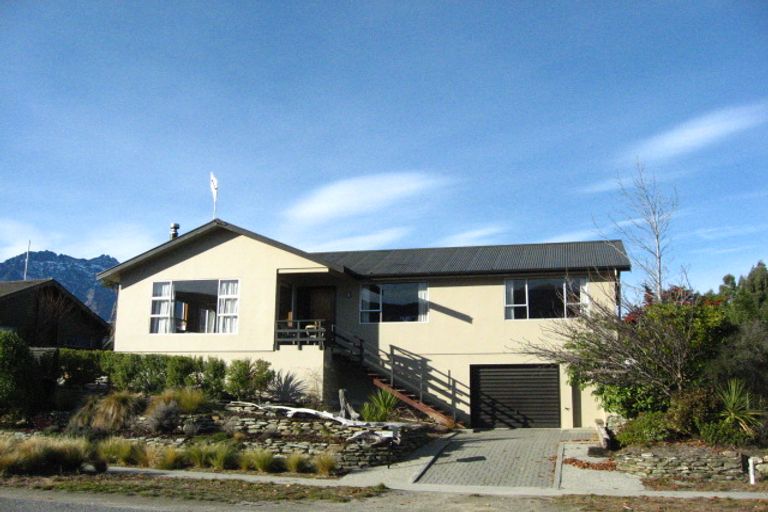 Photo of property in 23 Oregon Drive, Kelvin Heights, Queenstown, 9300