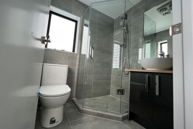 Photo of property in 2 Matukutureia Lane, Manurewa, Auckland, 2102