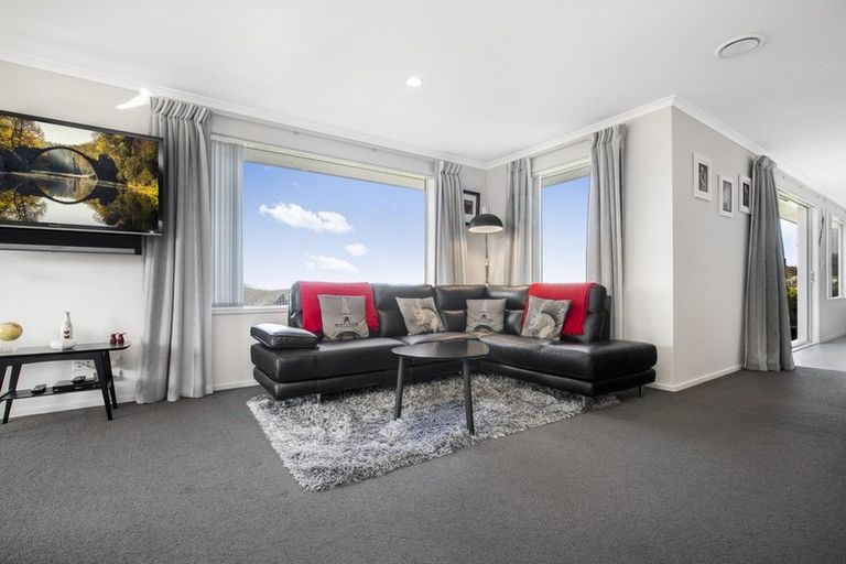 Photo of property in 19 Seaview Crescent, Hatfields Beach, Orewa, 0931
