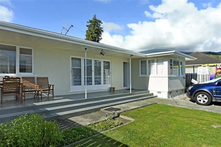Photo of property in 5 Tainui Street, Stoke, Nelson, 7011