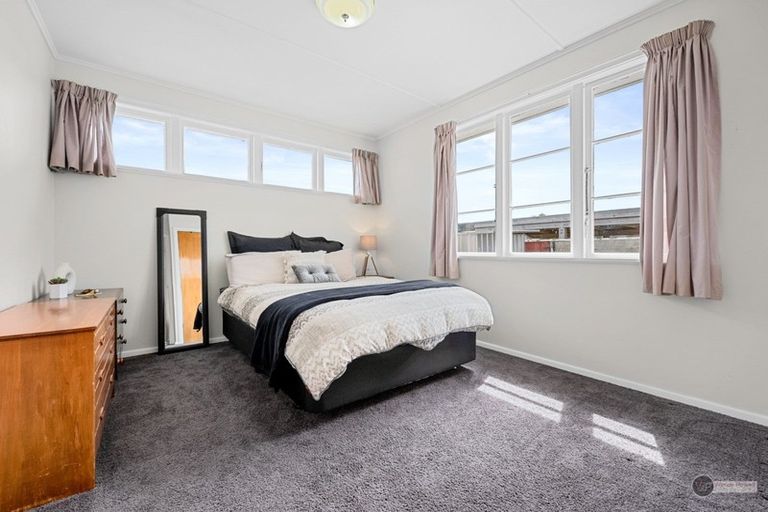 Photo of property in 295 Oxford Terrace, Avalon, Lower Hutt, 5011