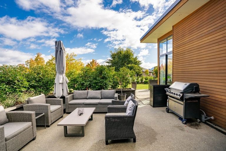 Photo of property in 73 Rob Roy Lane, Wanaka, 9305