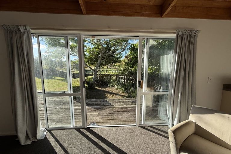 Photo of property in 120 Hunter Road, Taupaki, Henderson, 0782