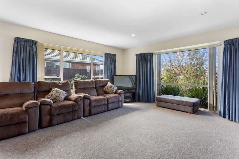 Photo of property in 17 Pearce Place, Kaiapoi, 7630