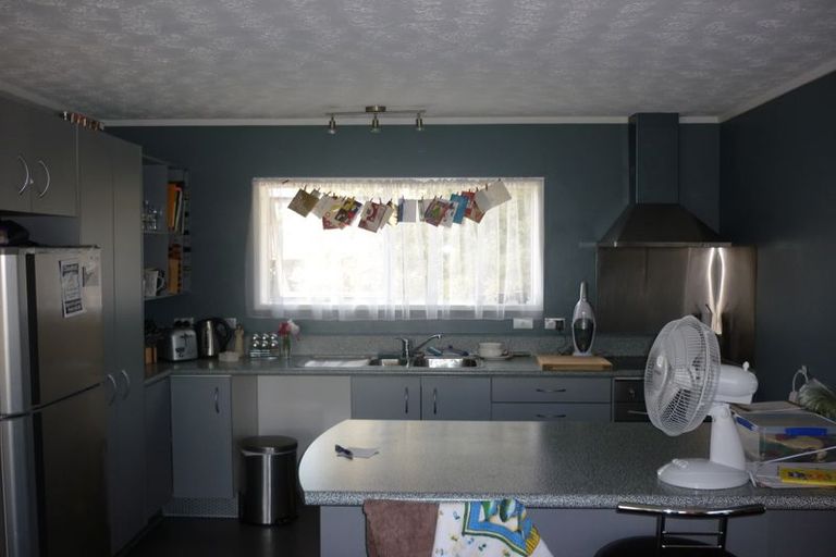 Photo of property in 1/29 Garelja Road, Henderson, Auckland, 0612