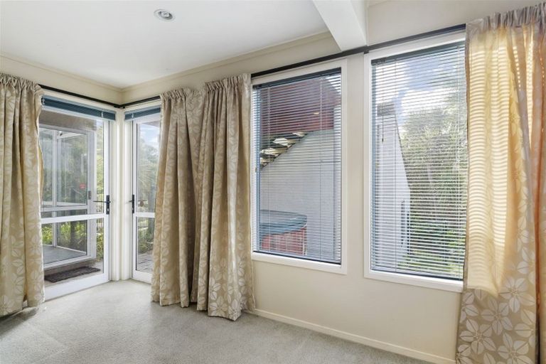 Photo of property in 33 Beulah Avenue, Rothesay Bay, Auckland, 0630