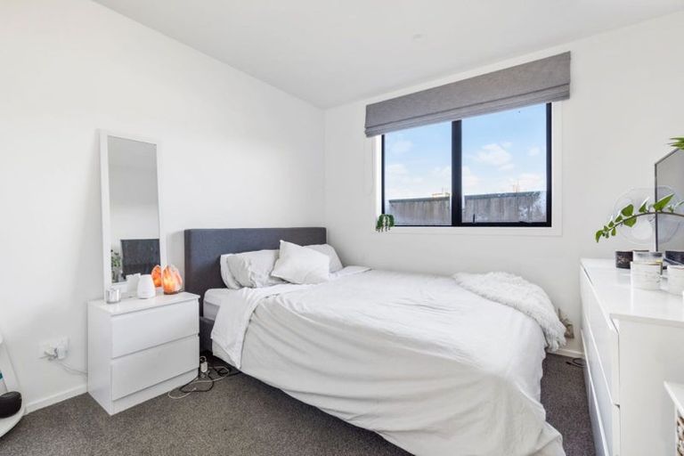 Photo of property in 52a Clarkin Road, Fairfield, Hamilton, 3214