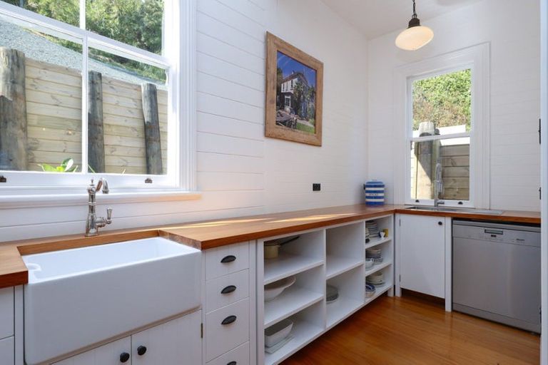 Photo of property in 5 Whitby Road, Britannia Heights, Nelson, 7010