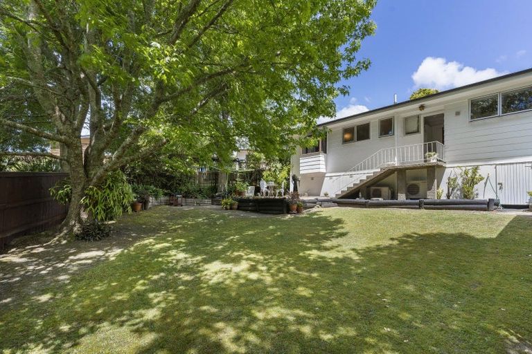 Photo of property in 71 Hartley Terrace, Massey, Auckland, 0614
