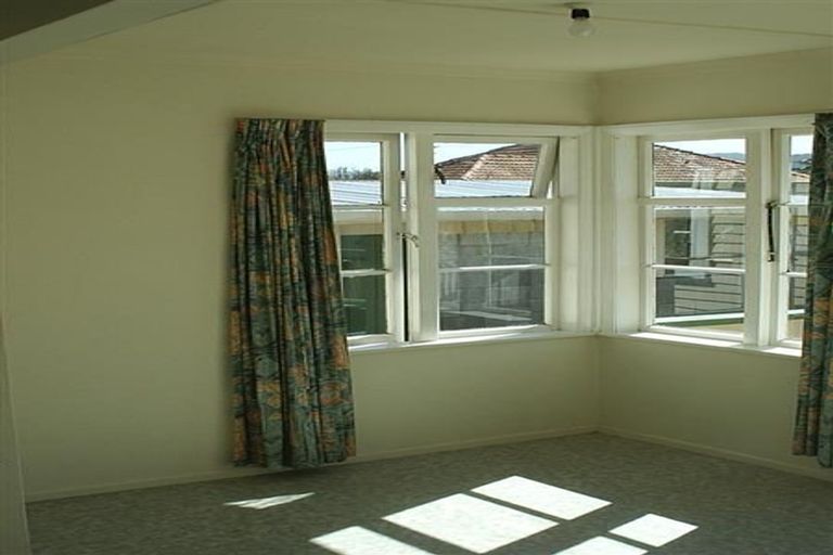 Photo of property in 33 Main Road, Wainuiomata, Lower Hutt, 5014