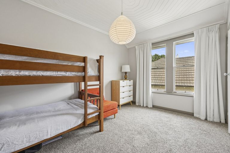 Photo of property in 153 Victoria Road, Saint Clair, Dunedin, 9012