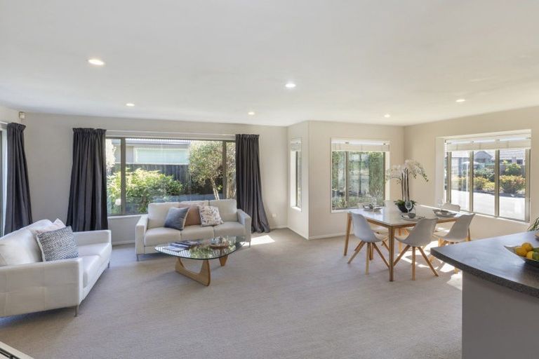 Photo of property in 21 Six Silvers Avenue, Halswell, Christchurch, 8025