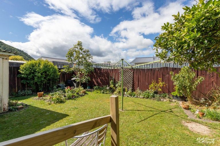 Photo of property in 1/16 Fremont Grove, Totara Park, Upper Hutt, 5018