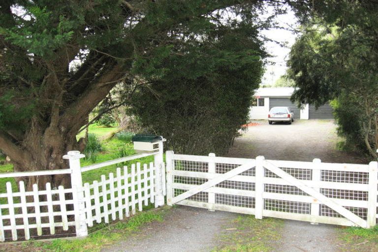 Photo of property in 319 Mazengarb Road, Paraparaumu, 5032