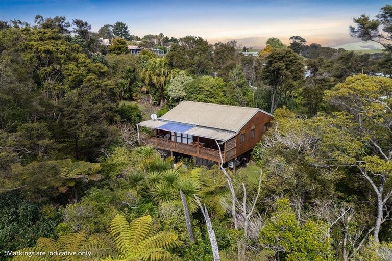 Photo of property in 172 Howard Road, Orere Point, 2585