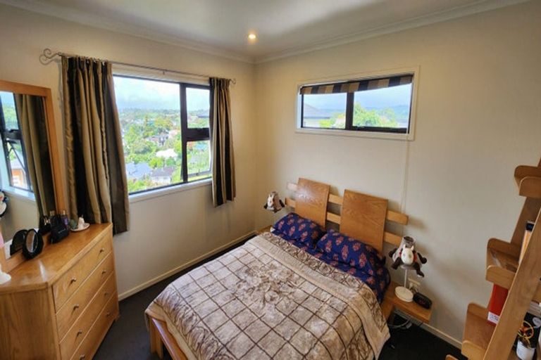 Photo of property in 12 Lemont Place, Westown, New Plymouth, 4310