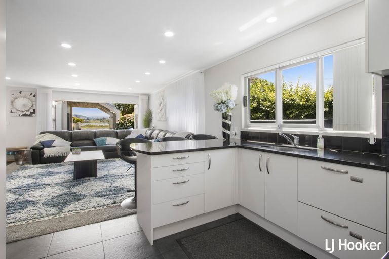 Photo of property in 19 Pio Road, Bowentown, Waihi Beach, 3177