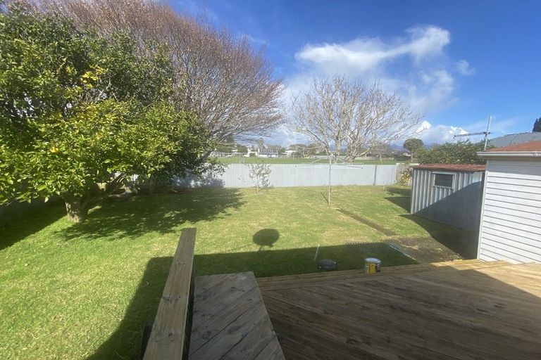 Photo of property in 14 Karaka Street, Merrilands, New Plymouth, 4312