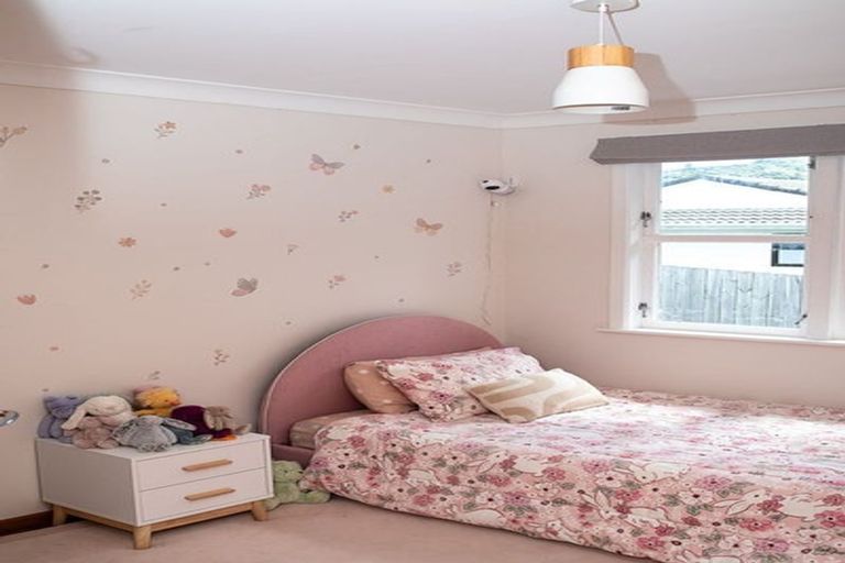 Photo of property in 3 Sunny Grove, Wainuiomata, Lower Hutt, 5014