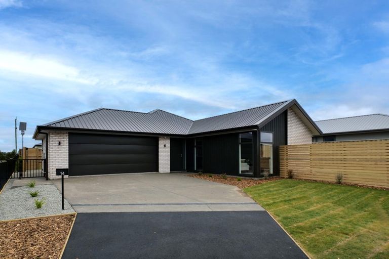 Photo of property in 14 Alex Place, Rolleston, 7614