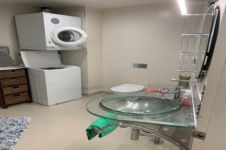 Photo of property in The Quay, 8/332b2 Lambton Quay, Wellington Central, Wellington, 6011